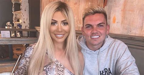 chloe ferry sam gowland split.